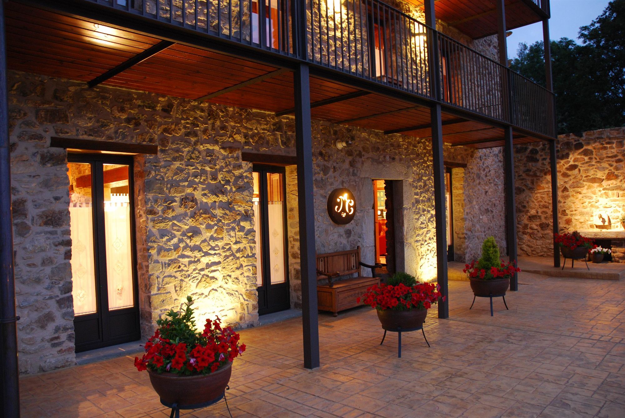 La Casassa De Ribes Aparthotel 3*