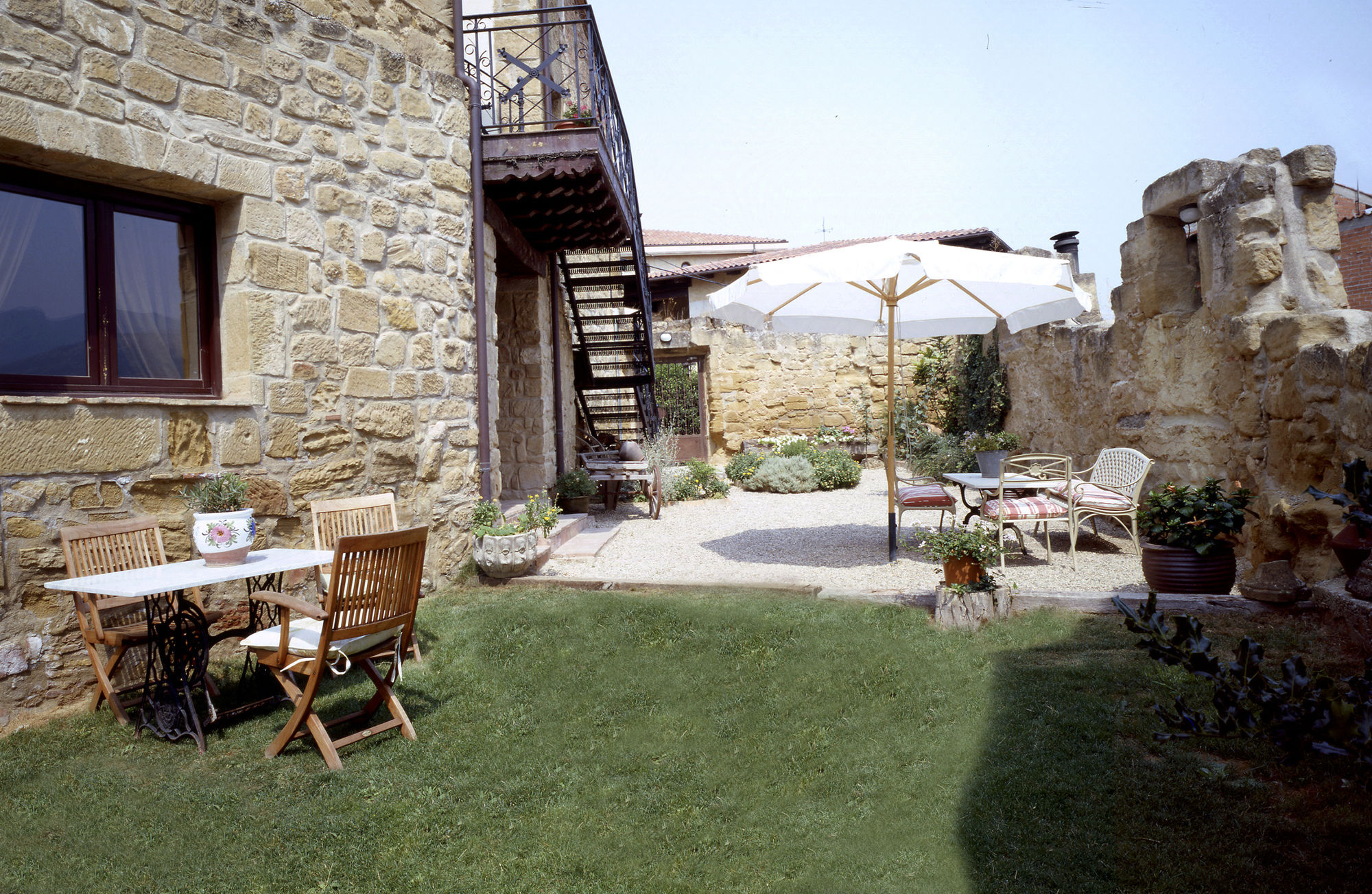 La Casassa De Ribes 3*